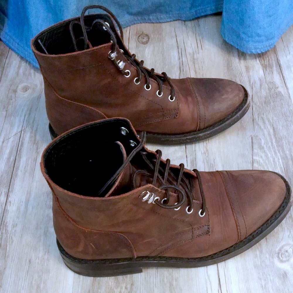 Thursday Captain Boots Arizona Adobe Size 6.5 wide